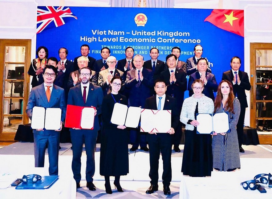 undefined Ký kết hợp tác và hỗ trợ hành chính trong lĩnh vực hải quan Việt Nam - Anh và Bắc Ai - Len