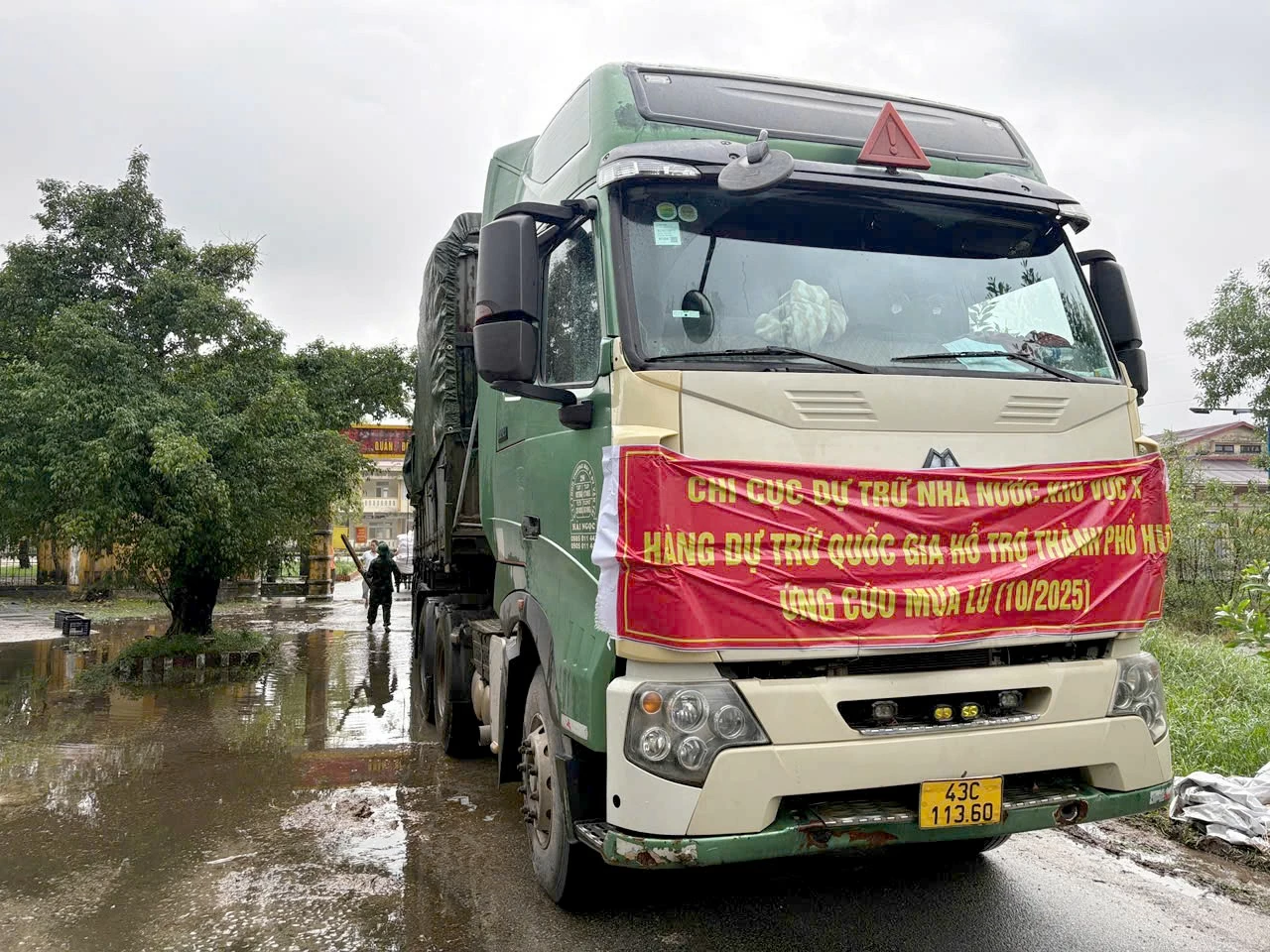 Chi cục Dự trữ Nhà nước khu vực X kịp thời xuất cấp vật tư dự trữ quốc gia (lần 2) cho Huế Chi cục Dự trữ Nhà nước khu vực X kịp thời xuất cấp vật tư dự trữ quốc gia (lần 2) cho Huế