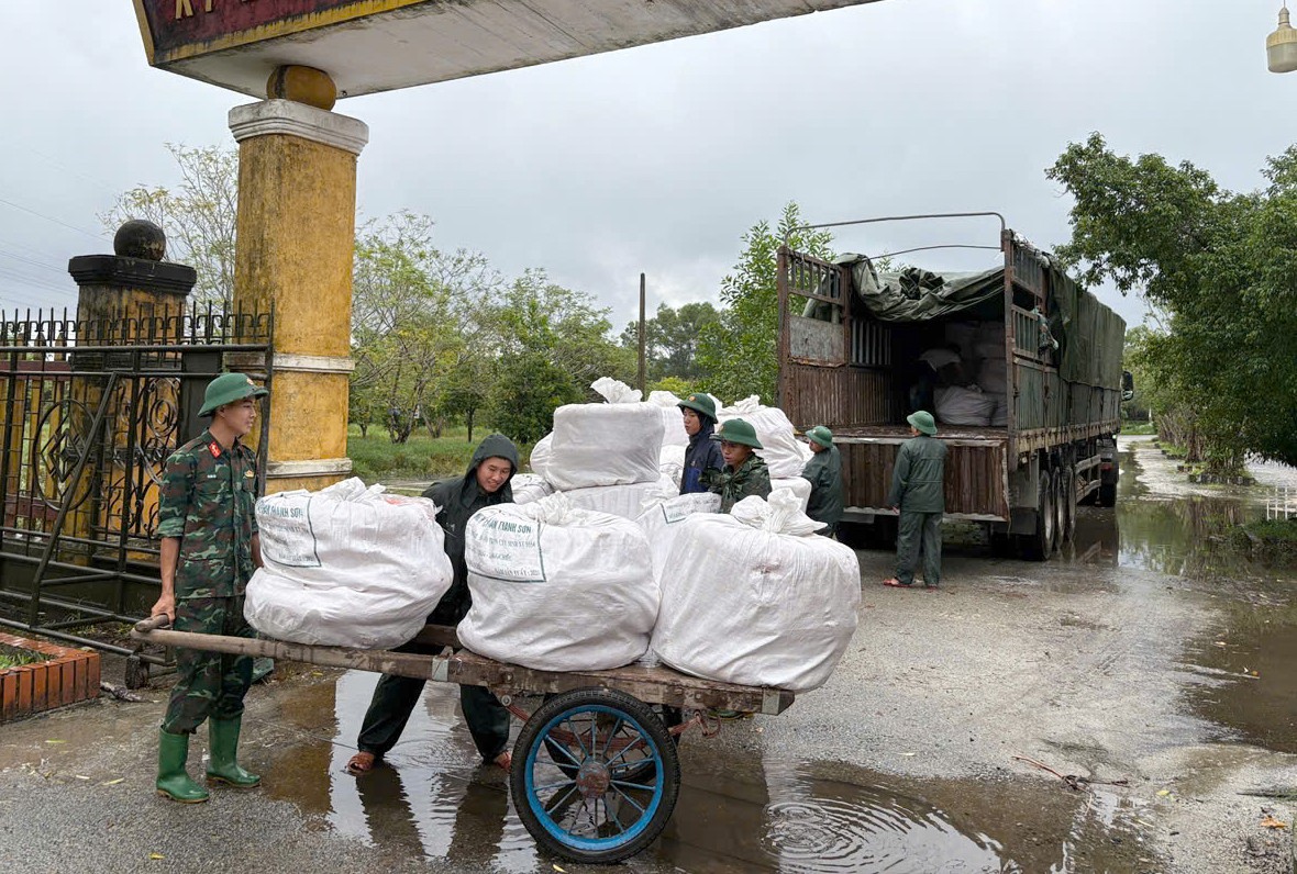 Chi cục Dự trữ Nhà nước khu vực X kịp thời xuất cấp vật tư dự trữ quốc gia (lần 2) cho Huế