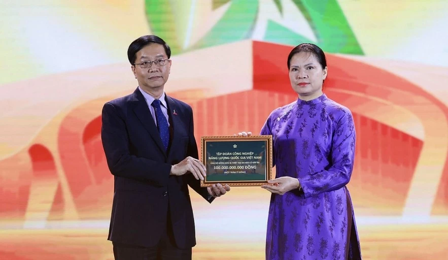 Ấm áp nghĩa tình Petrovietnam để kịp thời hỗ trợ các tỉnh miền Trung bị thiên tai