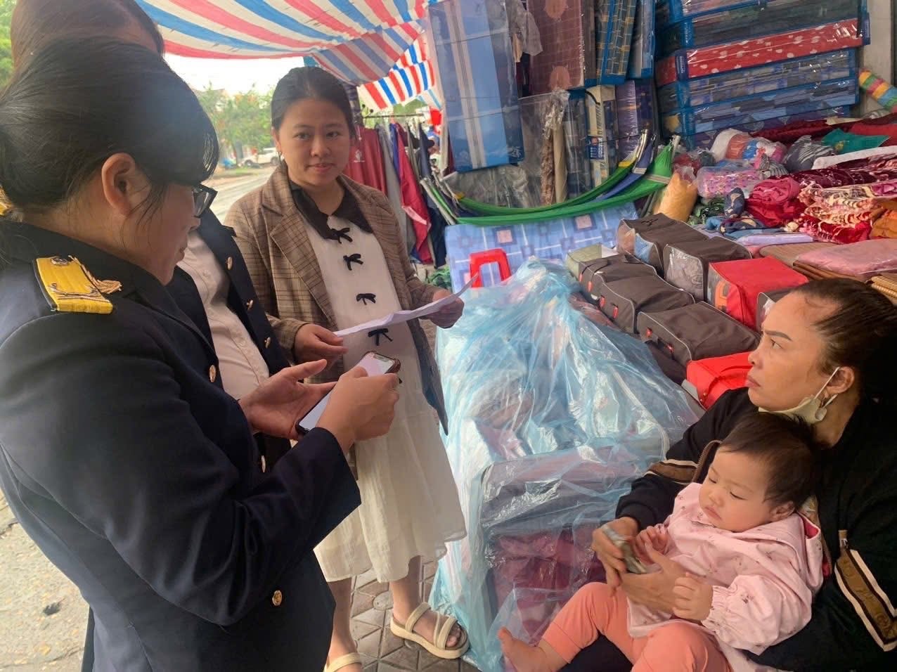 Ngành Thuế chạy đua hỗ trợ hộ kinh doanh chuyển đổi sang phương pháp kê khai Ngành Thuế chạy đua hỗ trợ hộ kinh doanh chuyển đổi sang phương pháp kê khai