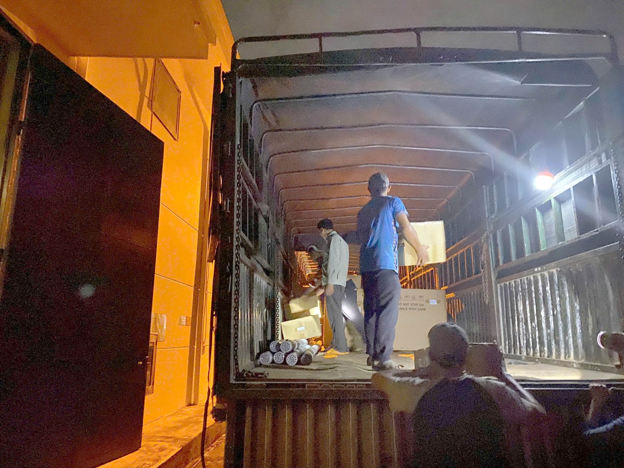 Chi Cục Dự trữ Nhà nước khu vực XIII kịp thời xuất cấp vật tư, thiết bị dự trữ quốc gia cho Khánh Hòa Chi Cục Dự trữ Nhà nước khu vực XIII kịp thời xuất cấp vật tư, thiết bị dự trữ quốc gia cho Khánh Hòa