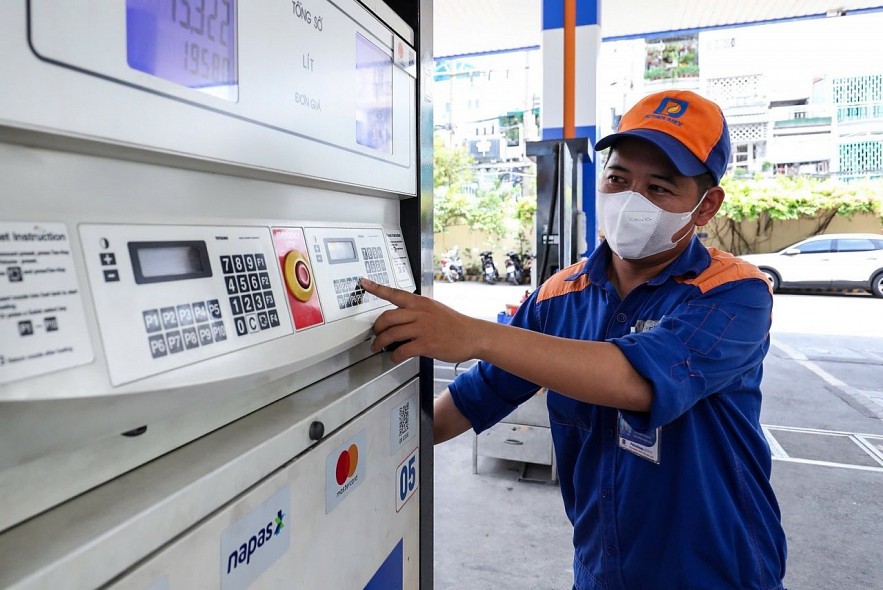 Ngày 7/11: Giá xăng dầu trong nước biến động trái chiều, thế giới giảm Ngày 7/11: Giá xăng dầu trong nước biến động trái chiều, thế giới giảm