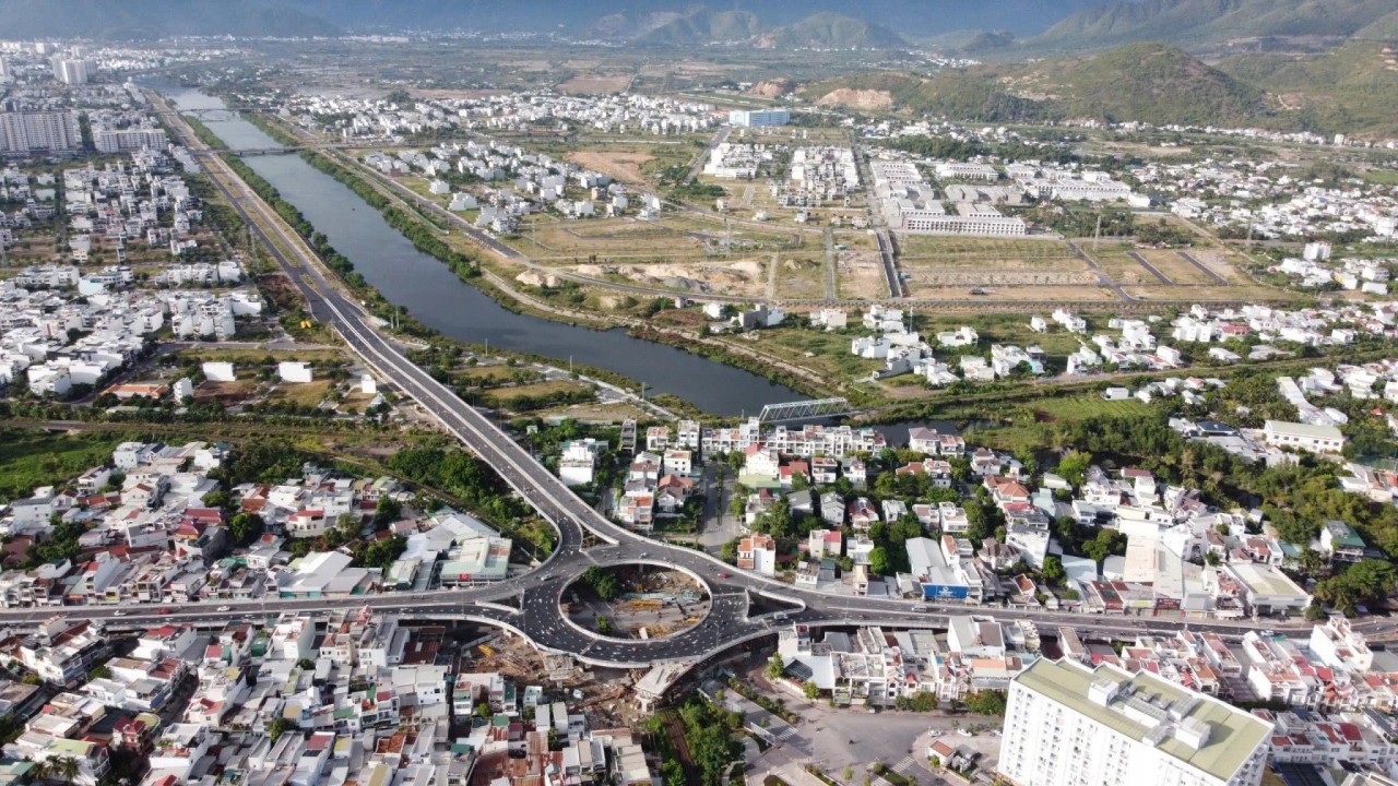 Từ điểm nghỉ dưỡng đến đô thị biển đáng sống - hành trình tái định vị Nha Trang, Khánh Hòa Từ điểm nghỉ dưỡng đến đô thị biển đáng sống - hành trình tái định vị Nha Trang, Khánh Hòa