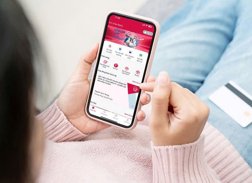 Chi trả quyền lợi bảo hiểm nhân thọ: Minh bạch, nhanh chóng, vững niềm tin Chi trả quyền lợi bảo hiểm nhân thọ: Minh bạch, nhanh chóng, vững niềm tin