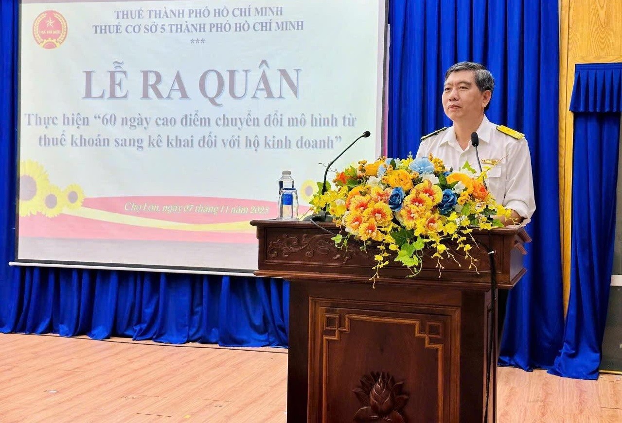 Thuế TP. Hồ Chí Minh phát động phong trào thi đua “60 ngày cao điểm” chuyển đổi từ thuế khoán sang kê khai Thuế TP. Hồ Chí Minh phát động phong trào thi đua “60 ngày cao điểm” chuyển đổi từ thuế khoán sang kê khai