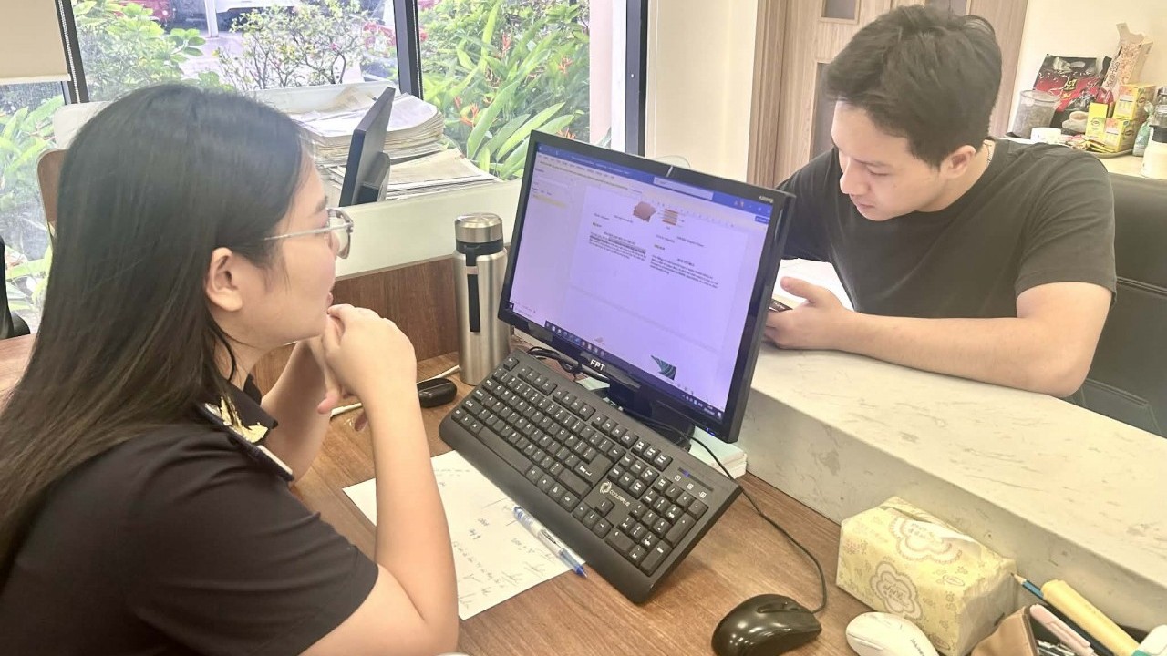 Hải quan thu ngân sách đạt 379.816 tỷ đồng, xử lý hơn 15.100 vụ vi phạm