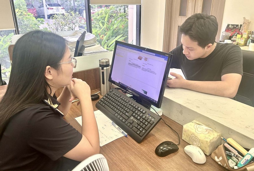 Hải quan thu ngân sách đạt 379.816 tỷ đồng, xử lý hơn 15.100 vụ vi phạm