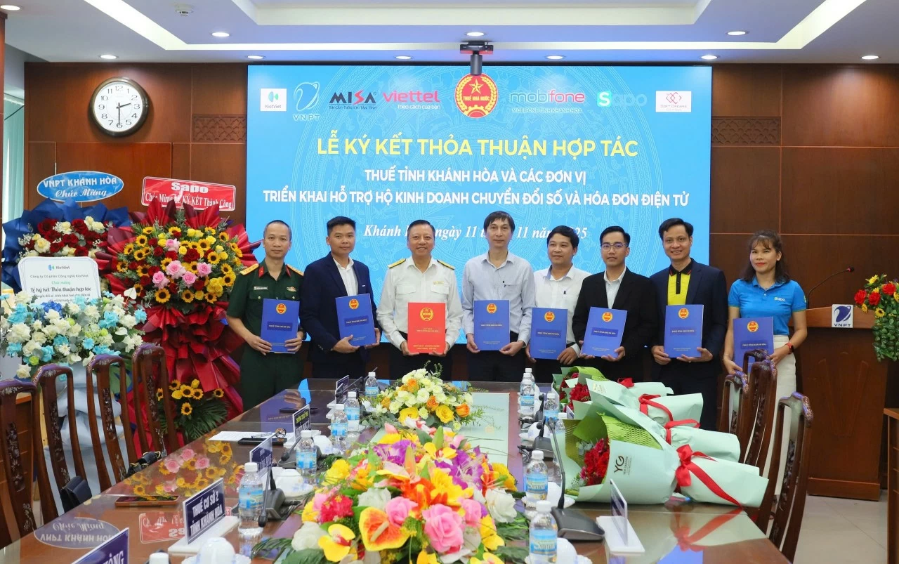 Thuế tỉnh Khánh Hòa ký kết với 7 nhà cung cấp hỗ trợ hộ kinh doanh chuyển đổi từ thuế khoán sang kê khai Thuế tỉnh Khánh Hòa ký kết với 7 nhà cung cấp hỗ trợ hộ kinh doanh chuyển đổi từ thuế khoán sang kê khai