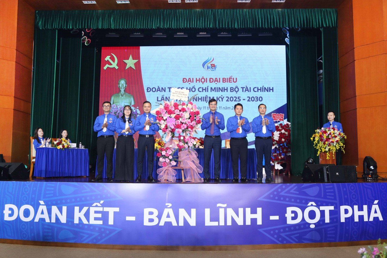 Tuổi trẻ Bộ Tài chính: Tiên phong - Đoàn kết - Bản lĩnh - Đột phá - Phát triển