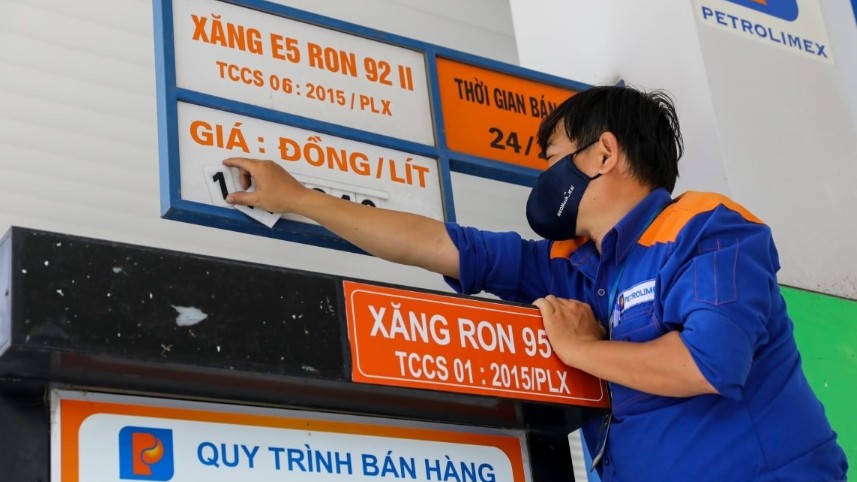 Giá xăng ngày mai dự báo có thể sẽ tiếp tục giảm 0,2 - 0,3%