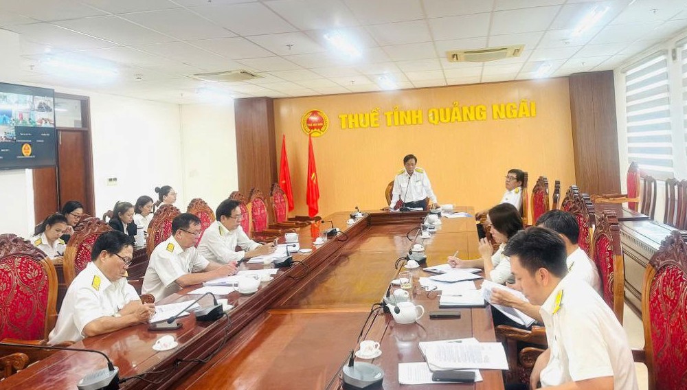Thuế tỉnh Quảng Ngãi tập trung toàn lực triển khai 60 ngày cao điểm chuyển đổi mô hình thuế khoán sang kê khai