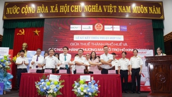 Thuế TP. Huế triển khai “45 ngày cao điểm chuyển đổi mô hình từ thuế khoán sang kê khai đối với hộ kinh doanh”