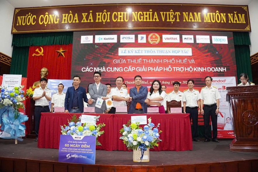 Thuế TP. Huế triển khai “45 ngày cao điểm chuyển đổi mô hình từ thuế khoán sang kê khai đối với hộ kinh doanh”