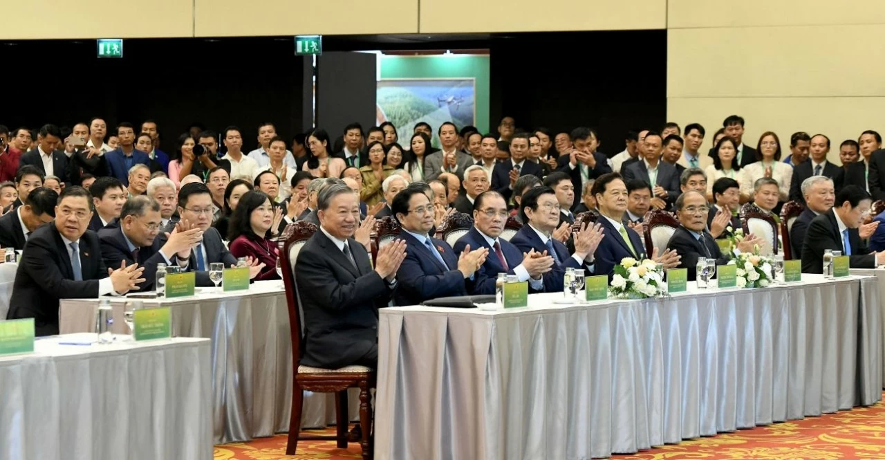 80 năm qua là hành trình vẻ vang và đầy tự hào của ngành Nông nghiệp và Môi trường 80 năm qua là hành trình vẻ vang và đầy tự hào của ngành Nông nghiệp và Môi trường