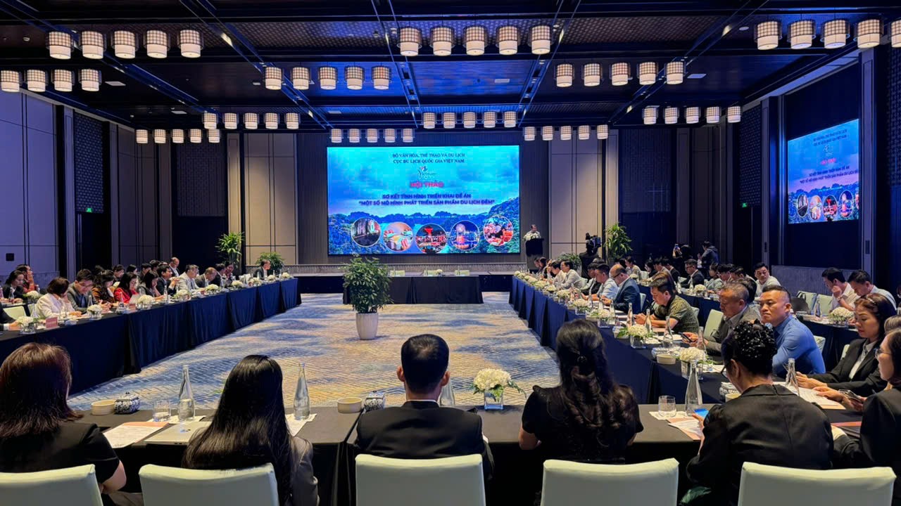 Phát triển du lịch đêm còn nhiều cơ hội và thách thức