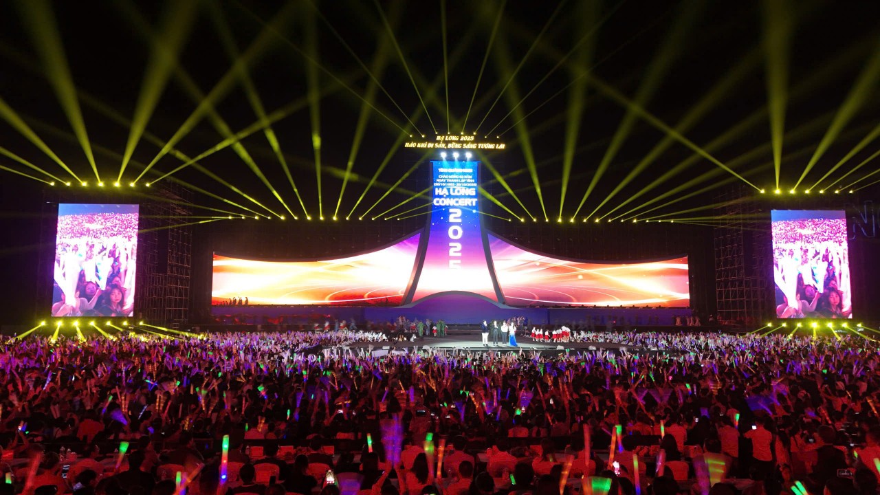 Phát triển du lịch đêm còn nhiều cơ hội và thách thức