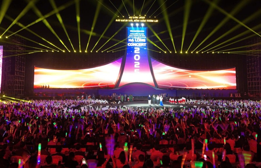 Phát triển du lịch đêm còn nhiều cơ hội và thách thức