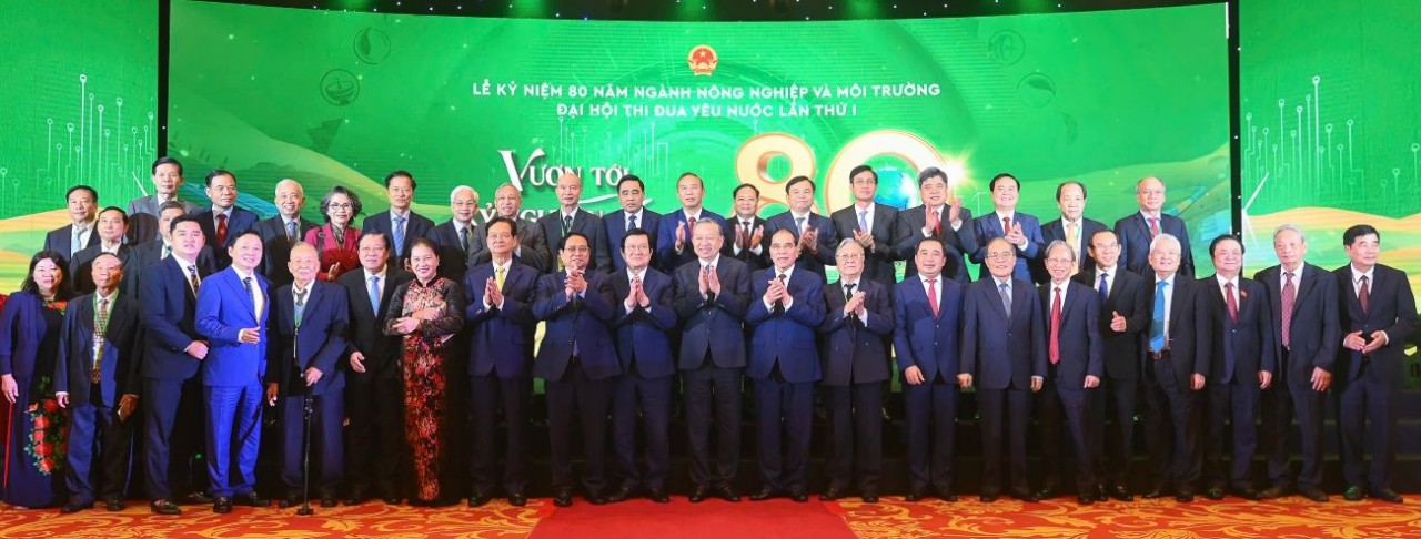 Tổng Bí thư: Nông nghiệp là mặt trận hàng đầu trong cuộc kháng chiến trường kỳ của nhân dân