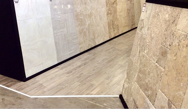 Hải quan chống hành vi lần tránh thuế mặt hàng khai báo là gạch đá ốp lát nhân tạo