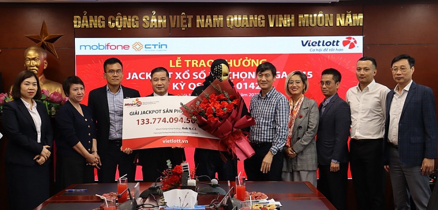 Mua 2 năm một dãy số Vietlott, nam thanh niên tại Khánh Hòa trúng Jackpot hơn 133 tỷ đồng