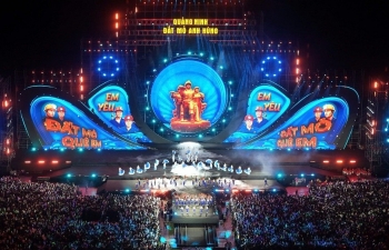 Quảng Ninh: Concert “Quảng Ninh - Đất mỏ anh hùng" thu hút hơn 30.000 khán giả