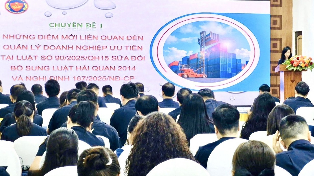 Hải quan nâng cao kỹ năng kiểm tra sau thông quan cho công chức trong tình hình mới