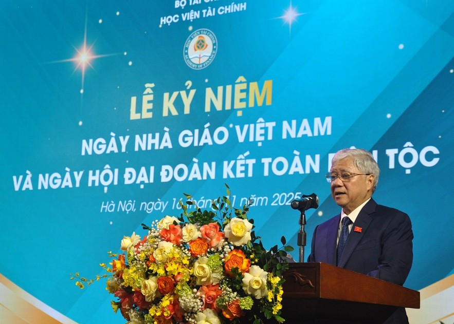 Học viện Tài chính kỷ niệm Ngày nhà giáo Việt Nam và Ngày hội đại đoàn kết toàn dân tộc Học viện Tài chính kỷ niệm Ngày Nhà giáo Việt Nam và Ngày hội đại đoàn kết toàn dân tộc