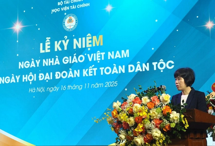 Học viện Tài chính kỷ niệm Ngày Nhà giáo Việt Nam và Ngày hội đại đoàn kết toàn dân tộc
