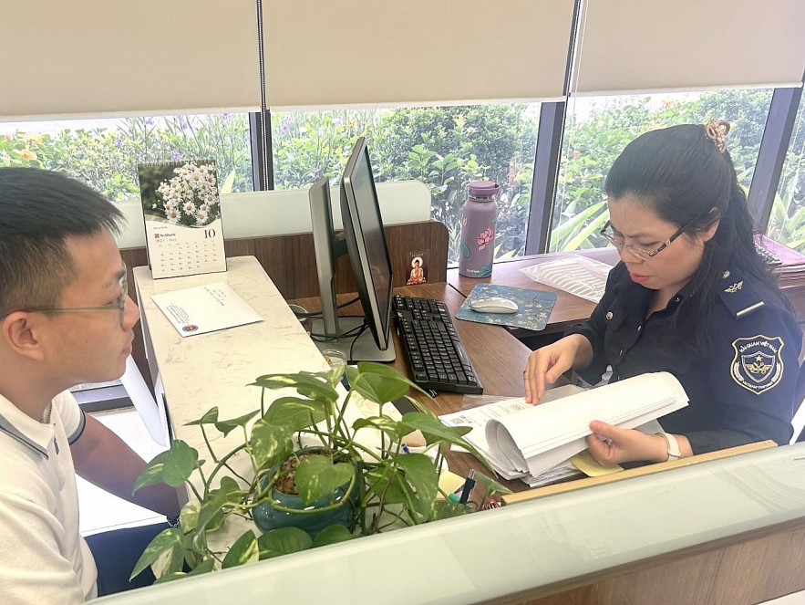 undefined Hải quan cửa khẩu Hòn Gai thu ngân sách đạt hơn 5.477 tỷ đồng