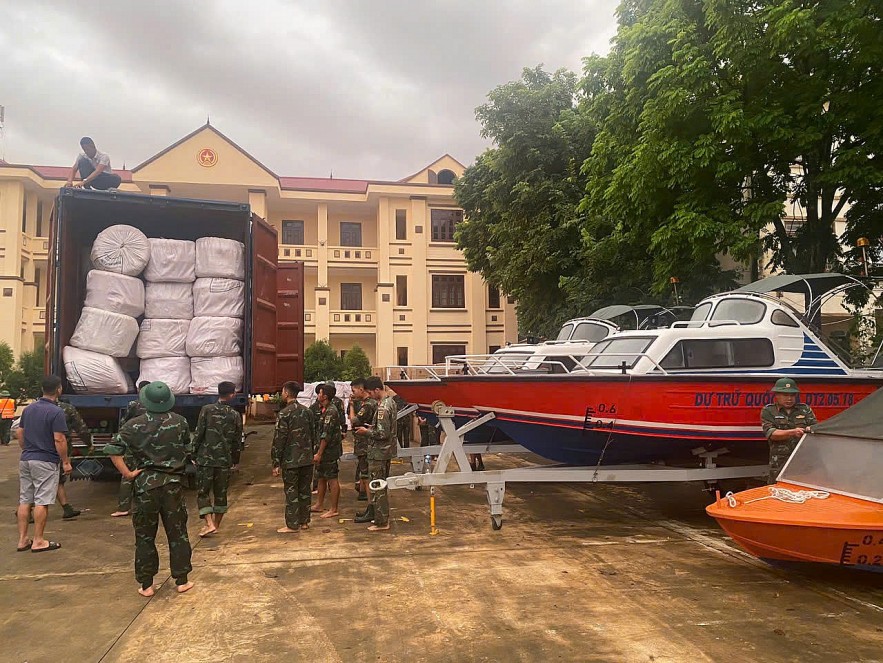 Chi cục Dự trữ Nhà nước khu vực VI: Xuất cấp kịp thời hỗ trợ người dân Chi cục Dự trữ Nhà nước khu vực VI: Xuất cấp kịp thời hỗ trợ người dân