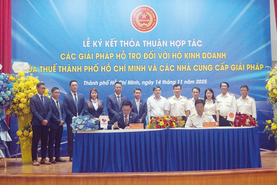 Công nghệ không còn là “rào cản” khi hộ kinh doanh chuyển đổi số Công nghệ không còn là “rào cản” khi hộ kinh doanh chuyển đổi số