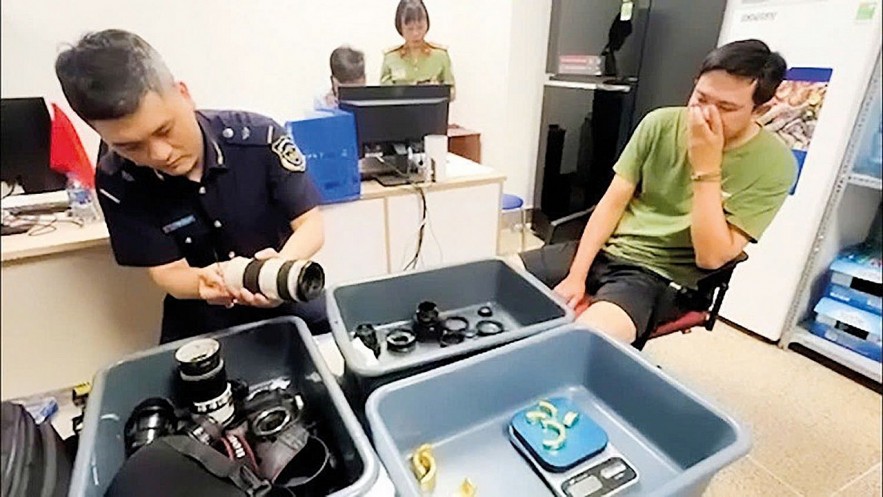 Hải quan siết vòng kiểm soát, chặn buôn lậu vàng từ biên giới vào nội địa Hải quan siết vòng kiểm soát, chặn buôn lậu vàng từ biên giới vào nội địa