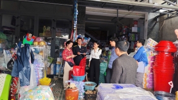 Thuế TP. Huế khảo sát tình hình triển khai 45 ngày cao điểm chuyển đổi sang kê khai với hộ kinh doanh