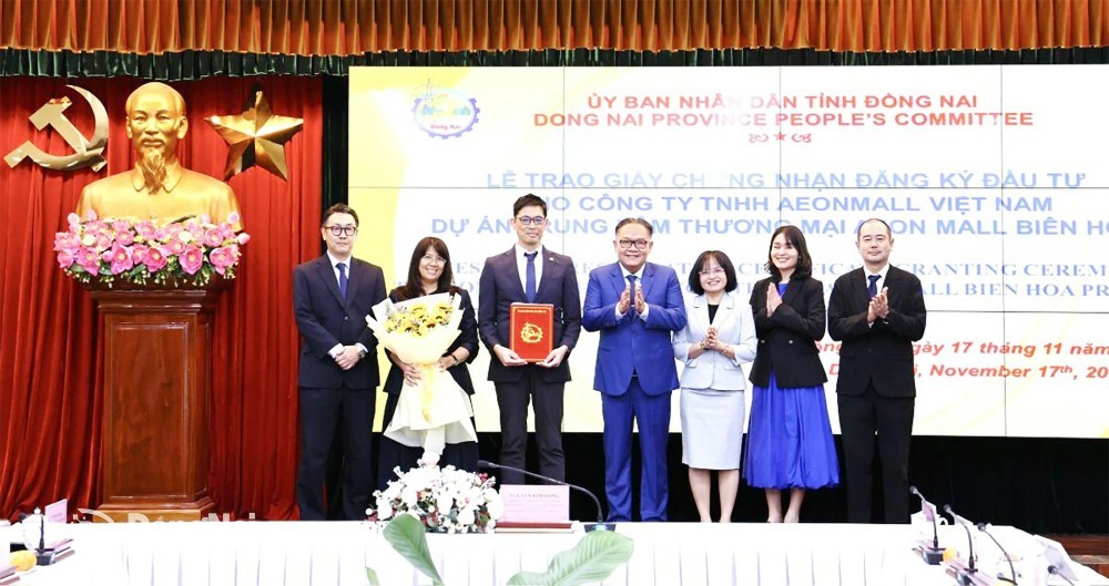 Đồng Nai trao giấy chứng nhận đầu tư cho dự án Trung tâm Thương mại Aeon Mall lớn nhất Việt Nam Đồng Nai trao giấy chứng nhận đầu tư cho dự án Trung tâm Thương mại Aeon Mall lớn nhất Việt Nam