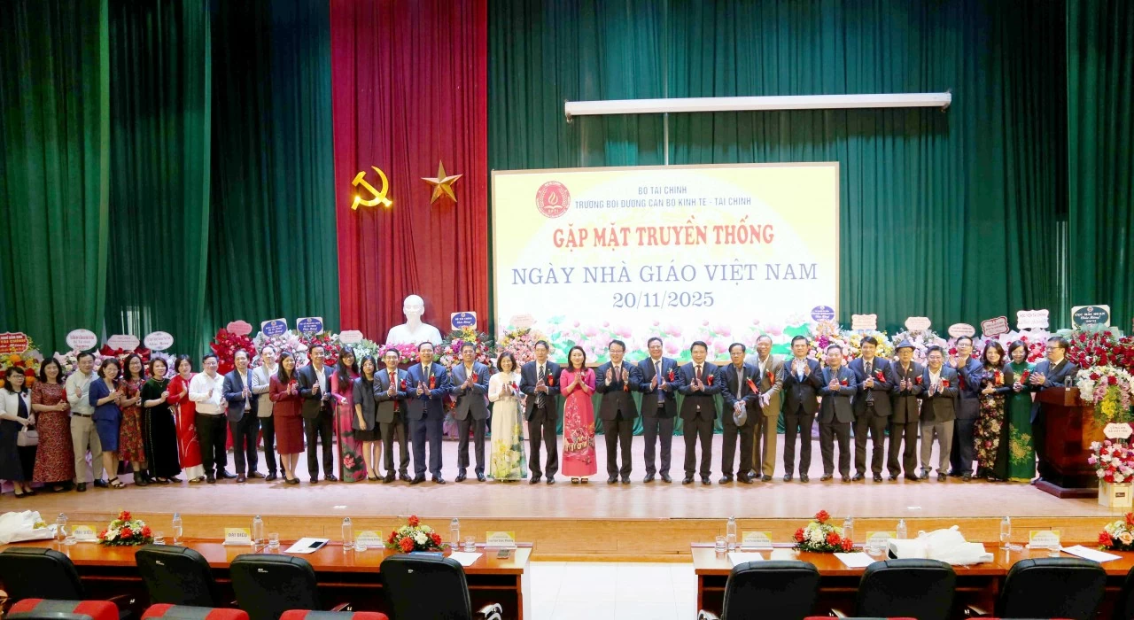 Trường Bồi dưỡng cán bộ Kinh tế – Tài chính gặp mặt truyền thống nhân Ngày Nhà giáo Việt Nam