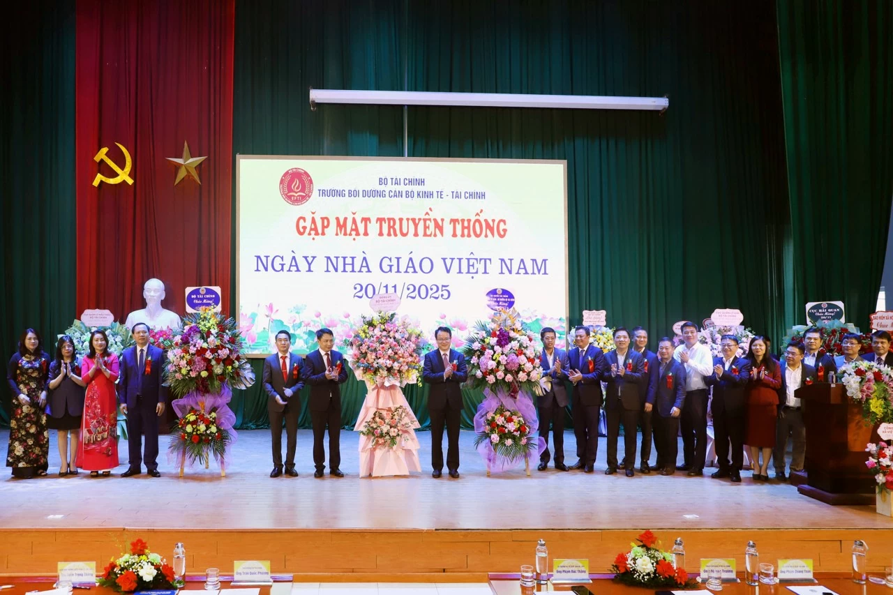 Trường Bồi dưỡng cán bộ Kinh tế – Tài chính gặp mặt truyền thống nhân Ngày Nhà giáo Việt Nam