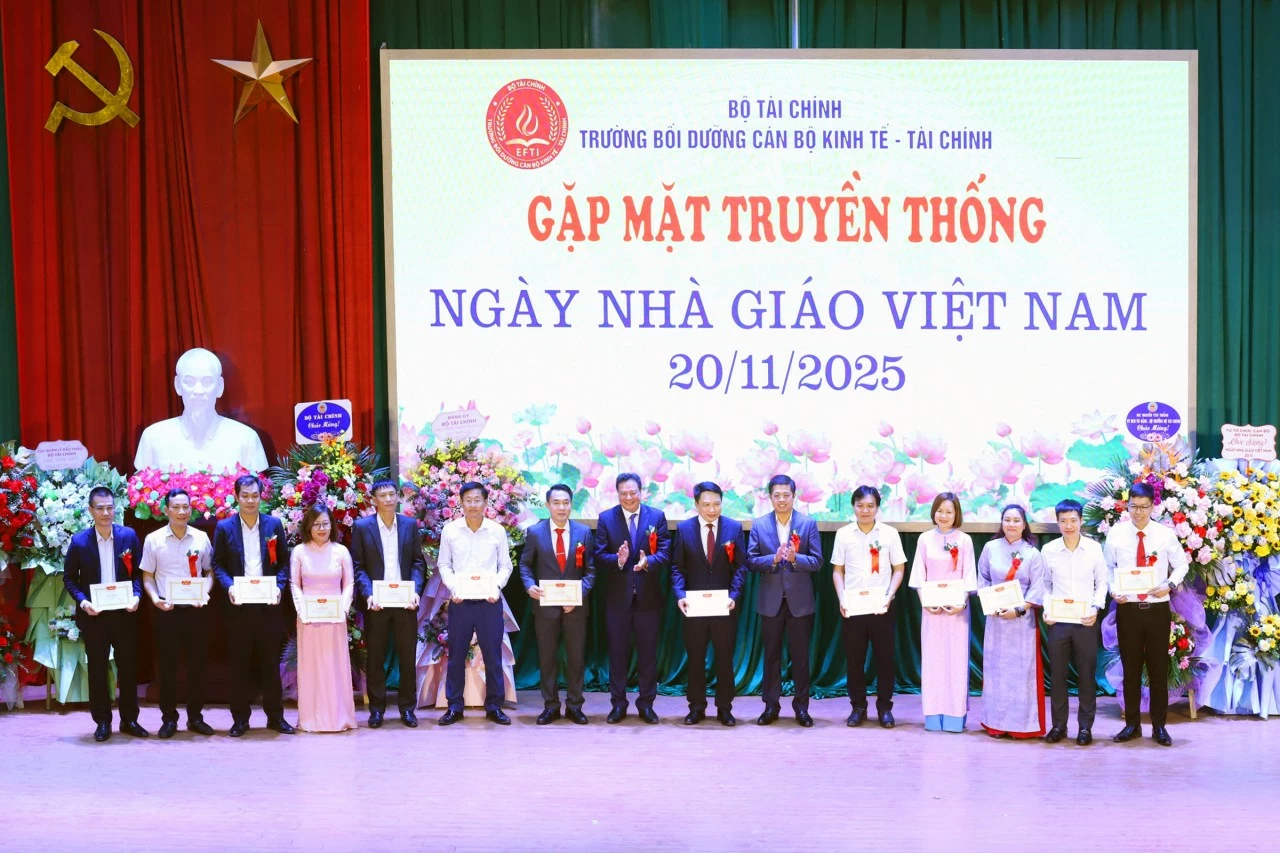 Trường Bồi dưỡng cán bộ Kinh tế – Tài chính gặp mặt truyền thống nhân Ngày Nhà giáo Việt Nam