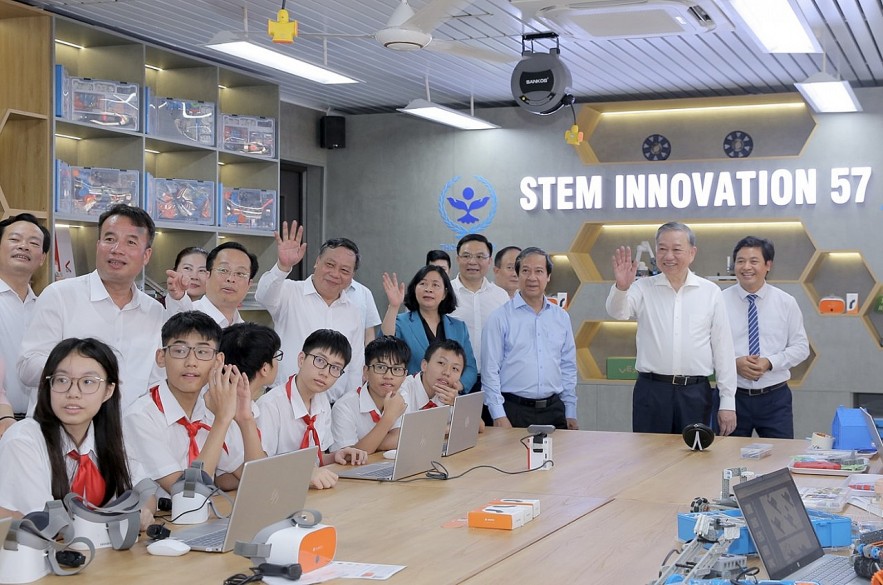undefined STEM Innovation Petrovietnam: Ươm mầm nhân lực khoa học công nghệ cho tương lai