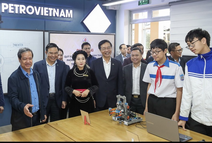 undefined STEM Innovation Petrovietnam: Ươm mầm nhân lực khoa học công nghệ cho tương lai
