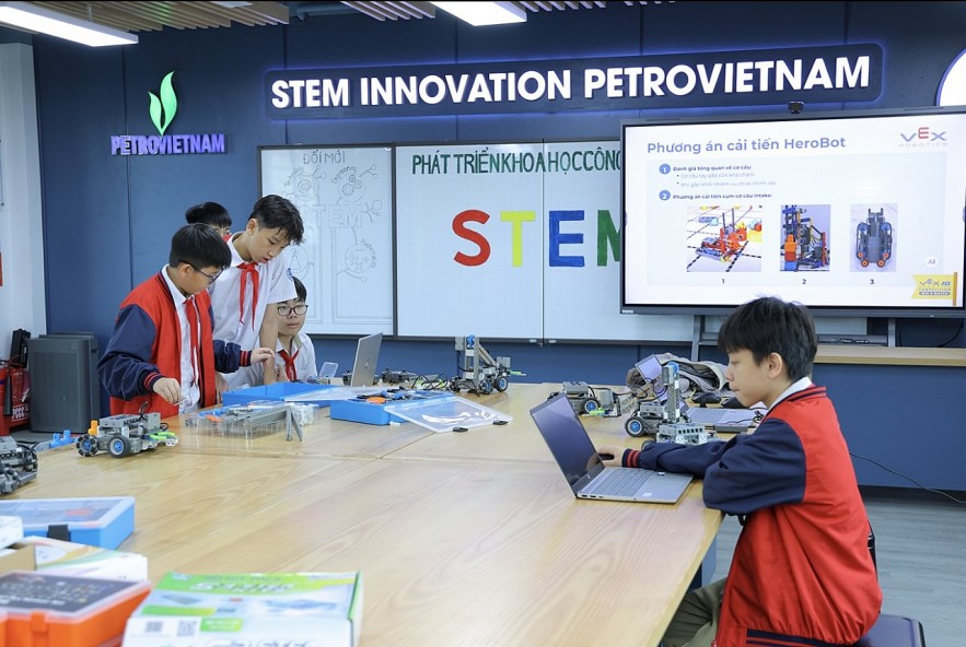 undefined STEM Innovation Petrovietnam: Ươm mầm nhân lực khoa học công nghệ cho tương lai