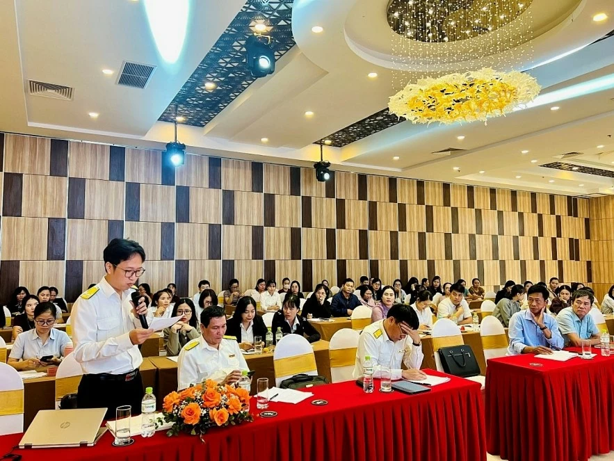 Thuế tỉnh Quảng Trị giới thiệu các chính sách thuế mới cho hơn 80 doanh nghiệp Thuế tỉnh Quảng Trị giới thiệu các chính sách thuế mới cho hơn 80 doanh nghiệp