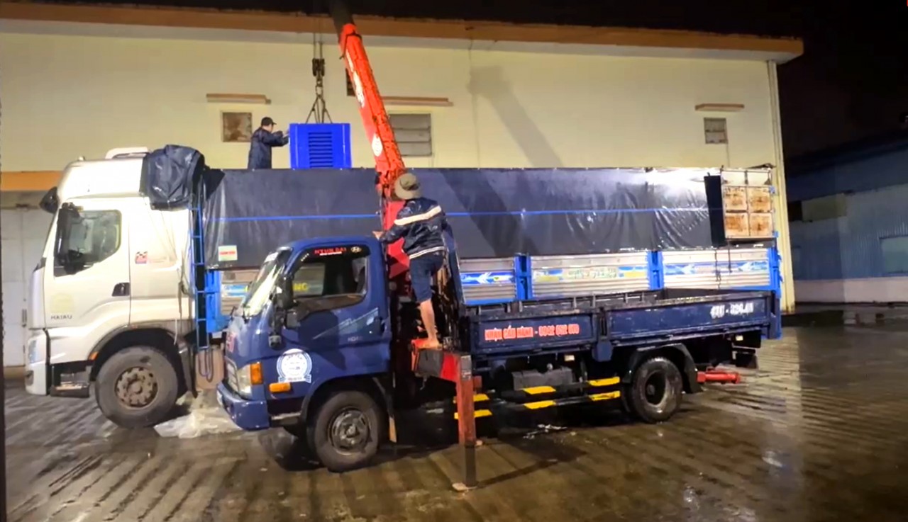 Khẩn cấp xuất cấp hàng nghìn vật tư, thiết bị và 5 xuồng cao tốc cho tỉnh Đắk Lắk để ứng phó với mưa lũ