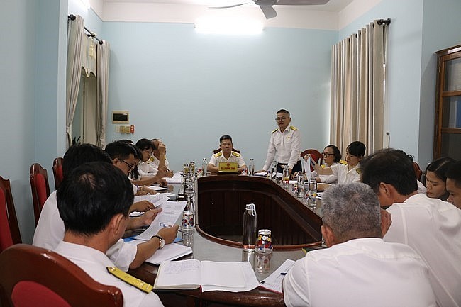 Cơ quan Thuế địa phương đẩy mạnh chiến dịch 60 ngày hỗ trợ hộ kinh doanh chuyển sang kê khai thuế Cơ quan Thuế địa phương đẩy mạnh chiến dịch 60 ngày hỗ trợ hộ kinh doanh chuyển sang kê khai thuế