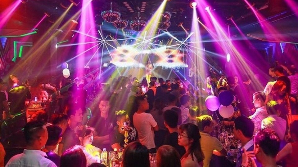 Quy định mức phí thẩm định cấp giấy phép kinh doanh karaoke, vũ trường