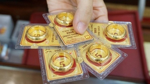 Giá vàng hôm nay (25/11): Thế giới bật tăng mạnh