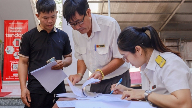 Thuế Cơ sở 26 TP. Hồ Chí Minh đẩy mạnh hỗ trợ hộ kinh doanh chuyển đổi kê khai nộp thuế