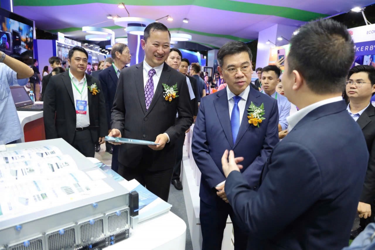 TP. Hồ Chí Minh đẩy mạnh tăng trưởng xanh, tạo động lực kinh tế mới từ công nghệ và AI TP. Hồ Chí Minh đẩy mạnh tăng trưởng xanh, tạo động lực kinh tế mới từ công nghệ và AI