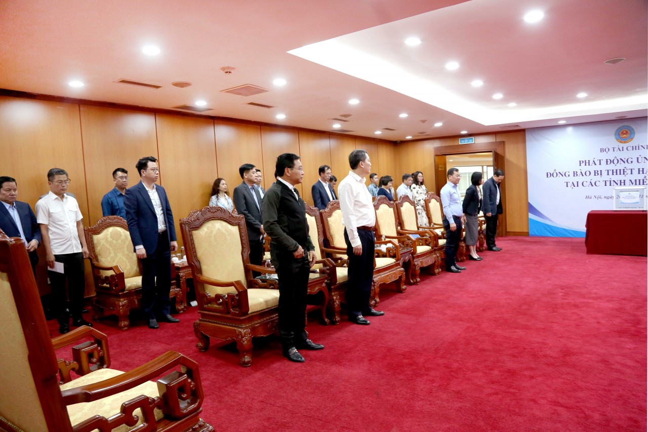 Bộ Tài chính phát động ủng hộ đồng bào miền Trung, Tây Nguyên bị thiệt hại do mưa lũ Bộ Tài chính phát động ủng hộ đồng bào miền Trung, Tây Nguyên bị thiệt hại do mưa lũ