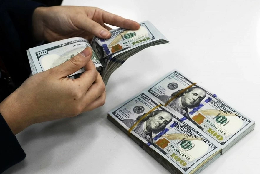 Tỷ giá USD hôm nay (27/11): Trung tâm tăng, 